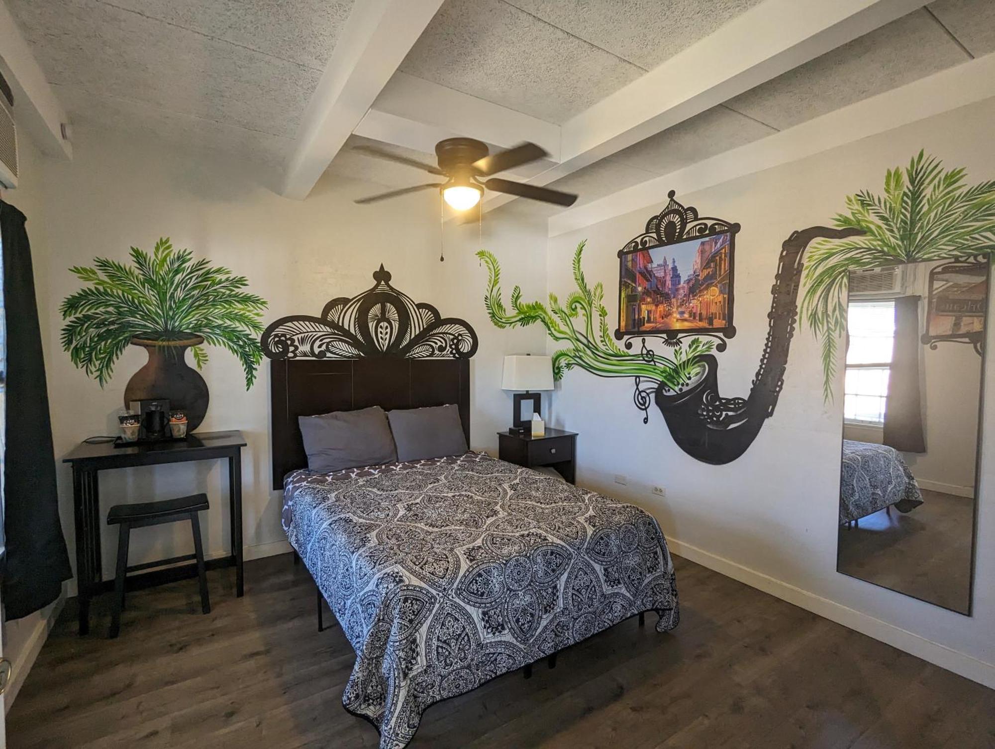 Riverboat Inn & Suites Мэдисон Экстерьер фото